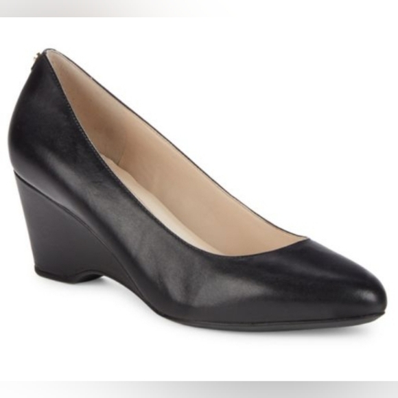 COLE HAAN The Go-To Wedge Pump Black Leather Women’s Classic Dress Shoe 7.5 - Picture 1 of 10